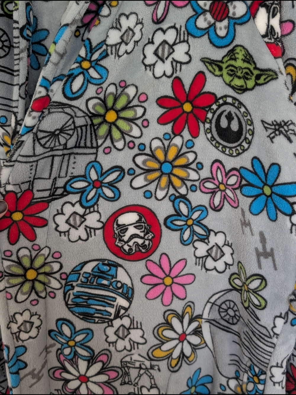 Vera Bradley X Star wars Small/Medium Bathrobe Far Far Away Fleece Hooded *Read - Picture 2 of 10